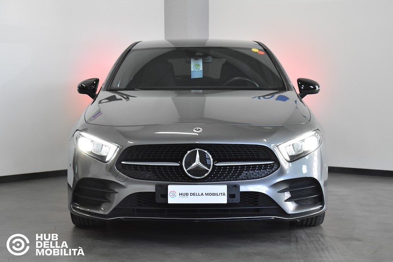 MERCEDES-BENZ A 180 d Automatic Premium